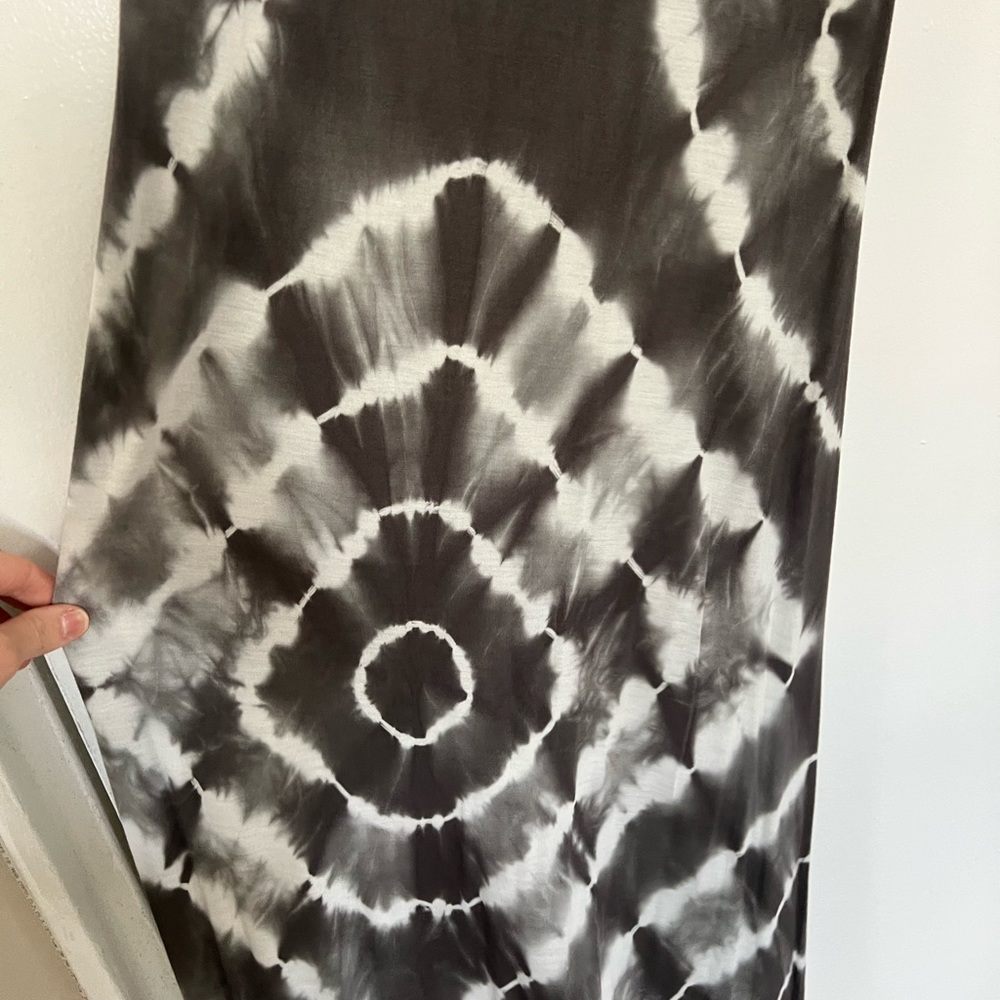 Tye Die Maxi Dress with embellishments - Picture 3 of 4